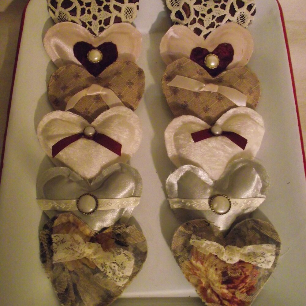 HOPELESS ROMANTIC - SET OF 12 HEARTS